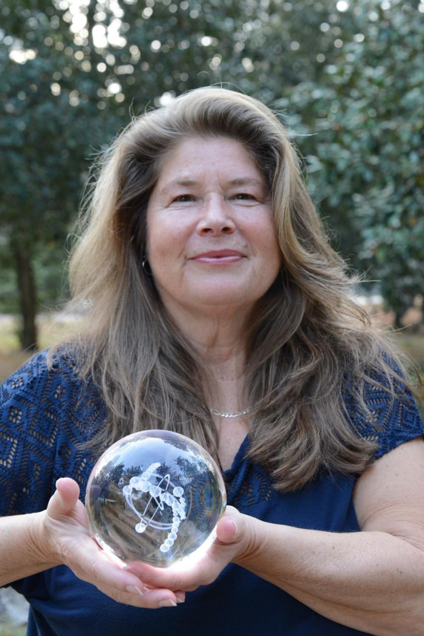 Monica Goos Live Consultation